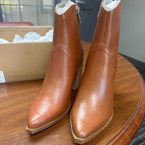 Steve Madden NWT size 6